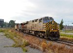 CN 3913 leads 402 at MP124.5